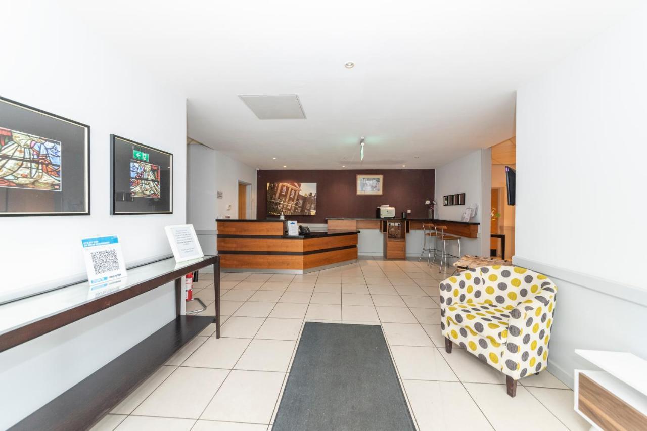 The Grange On Warbrook Estate Hotel Hook  Buitenkant foto
