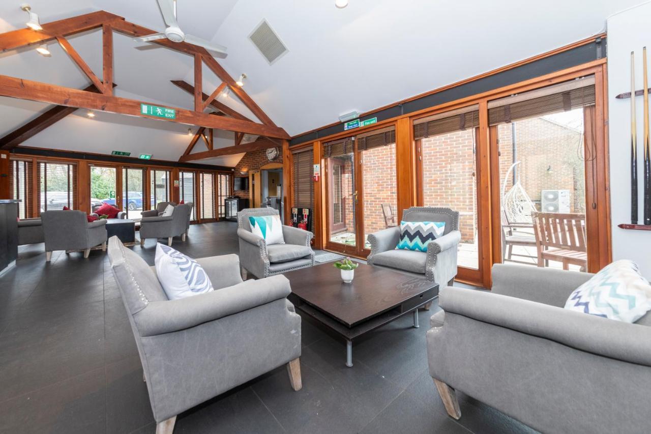 The Grange On Warbrook Estate Hotel Hook  Buitenkant foto